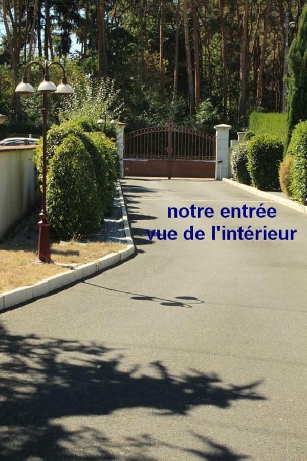 Logement Entre Chambord Et Le Zoo De Beauval Apartment Contres  ภายนอก รูปภาพ